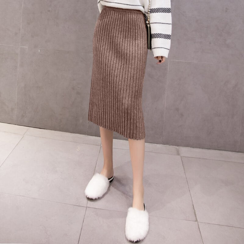 Slit knit mid - length skirt