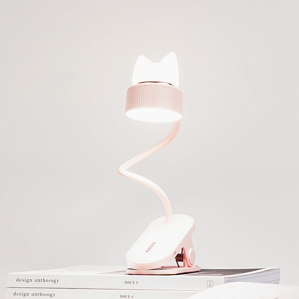 Charging small table lamp