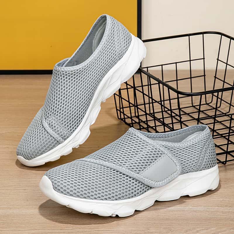 Ultra-light Men's Breathable Comfortable Mesh Shoes