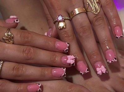 24 Pieces Nail Art High Fashion Simple Rhinestone Butterfly Flower Cow Wear Nail