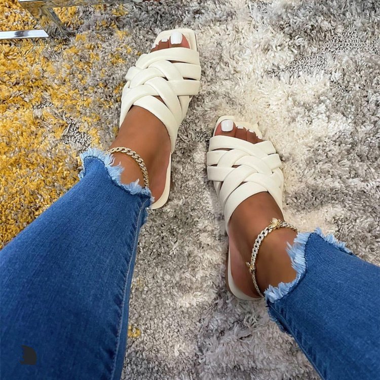 Flat Woven Women's Plus Size Beach Sandals