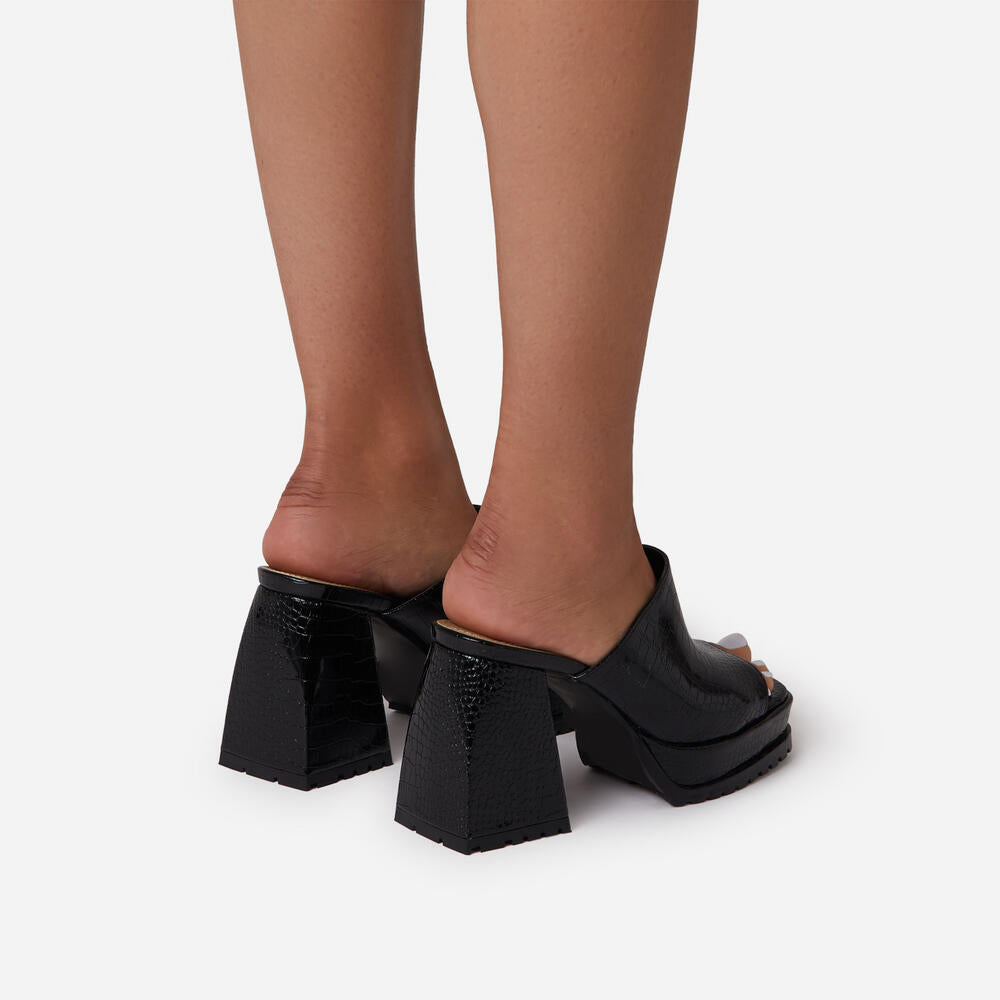 Square-toe Fish Mouth Niche Textured Retro Brown Sandals