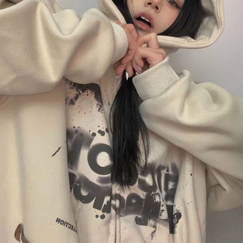 Illusory Twisted Sweater Letter Print